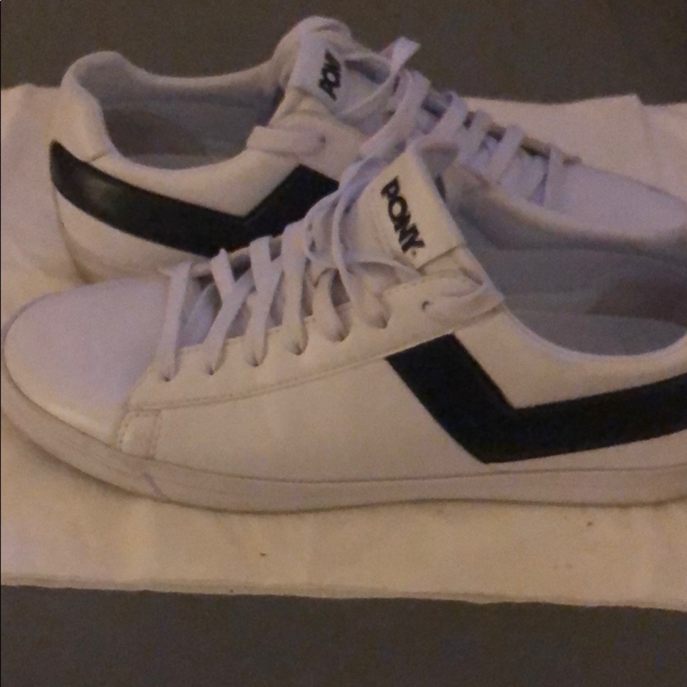 Tennis Shoes
